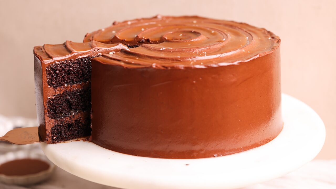 Salted Caramel Chocolate Cake