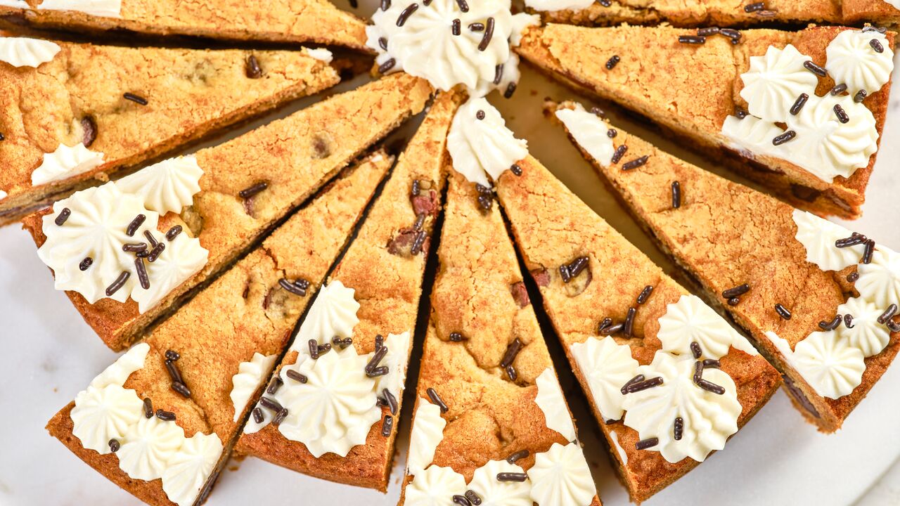 Chocolate Chip Cookie Cake
