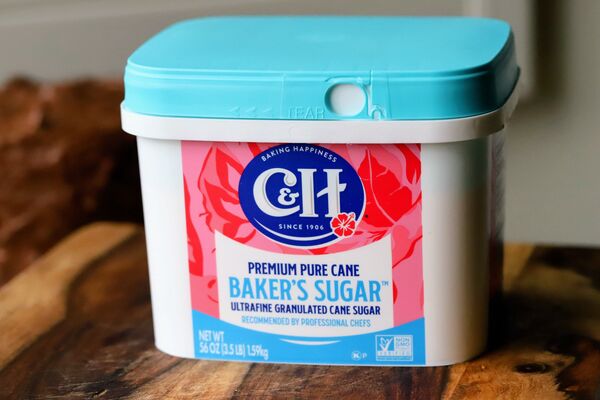 Dubai Chocolate Inspired Yellow Cake - Baker's Sugar